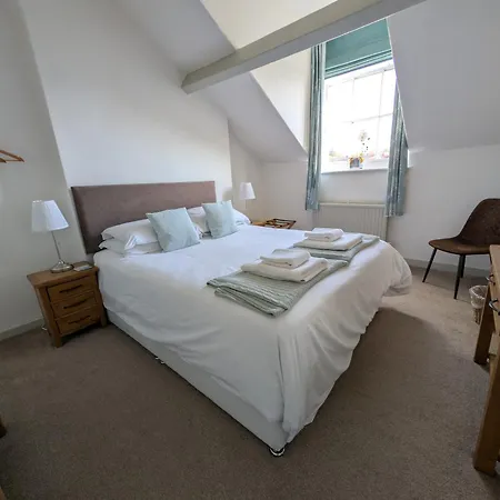 Two For Larger Group Apartment *