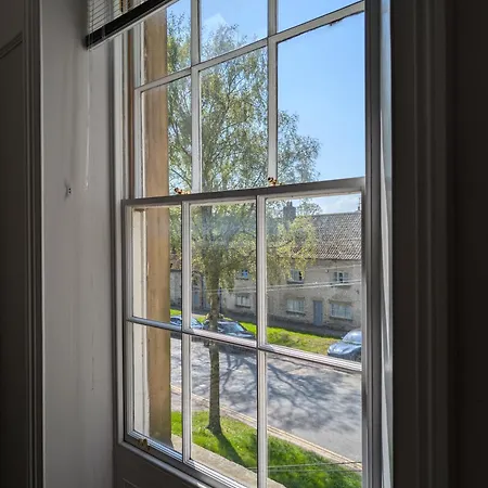 Two For Larger Group Apartment Pickering