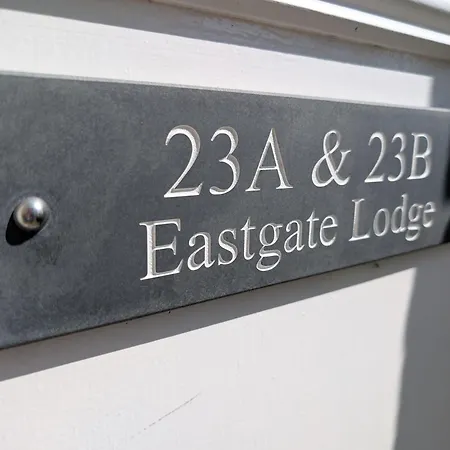 Two For Larger Group 피커링