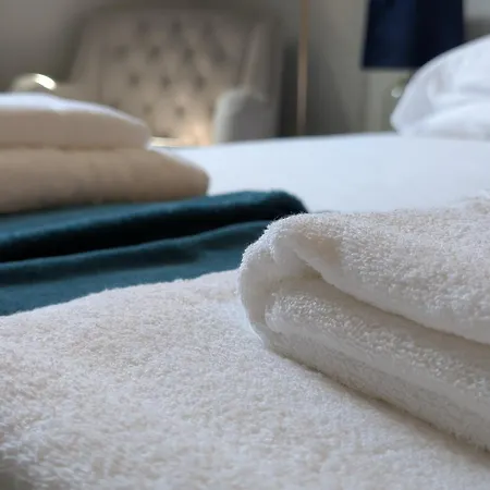 Two For Larger Group 피커링