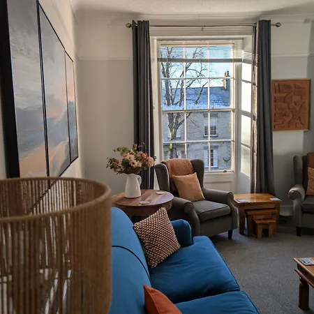 Two For Larger Group 아파트 피커링